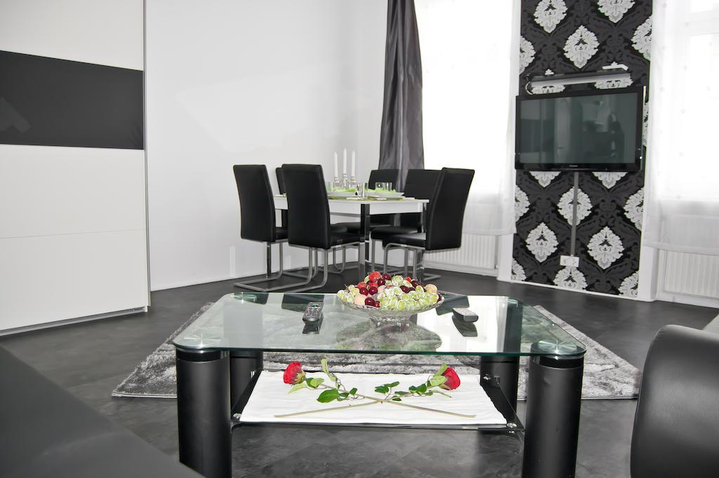 Royal Resort Apartments Westbahnhof Vienna Room photo