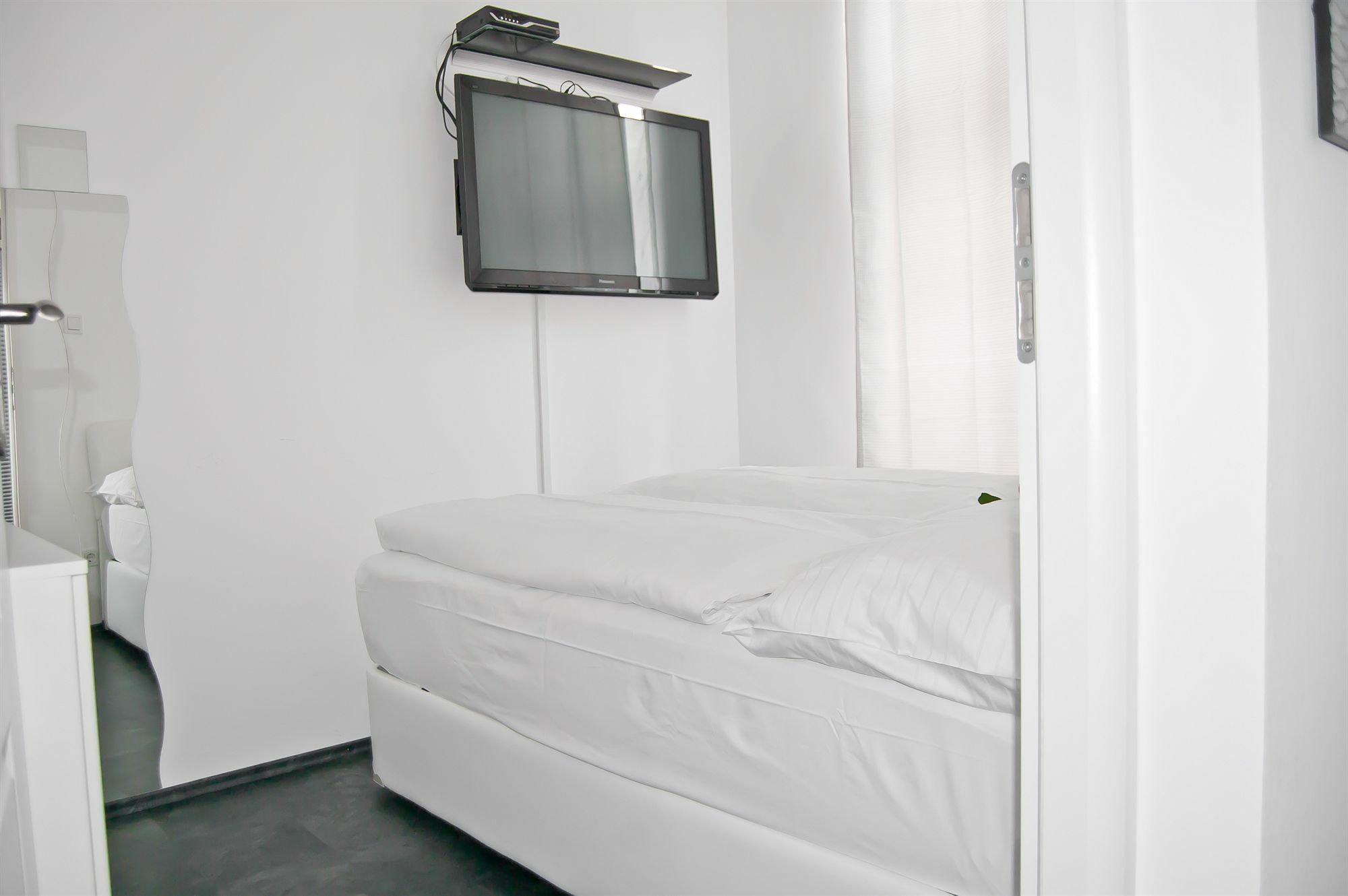 Royal Resort Apartments Westbahnhof Vienna Exterior photo